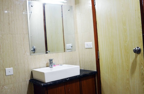 Udyog Vihar Hotel | Trinity Corporate Suites