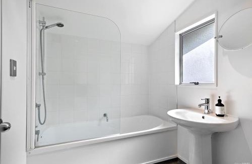 Thorndon House | TrinketBox