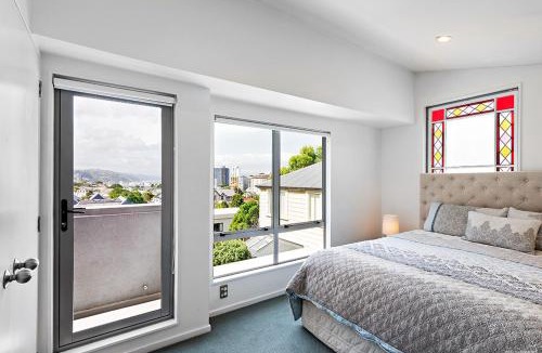 Thorndon House | TrinketBox