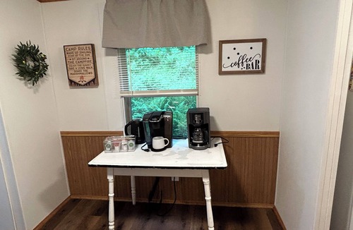 Rockwood House | Triple Creek Hideaway is located so close to hiking trails and ski resorts!
