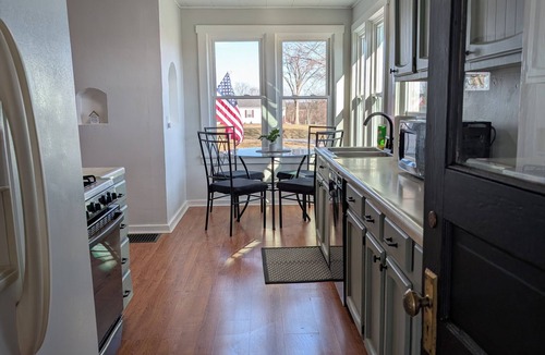 New London House | Triple J Farmhouse