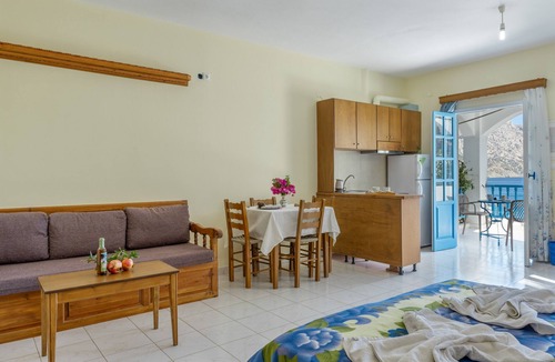 Diafani Apartment | Triple Studio No 2 Apartment with Sea View, Wi-Fi, and Air Conditioning