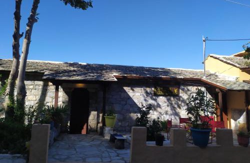 Zagora-Mouresi Apartment | Triple studio room with the most beatifull view in Mylopotamos