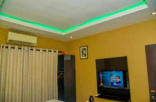 Surulere Hotel | Triple Tee Hotel