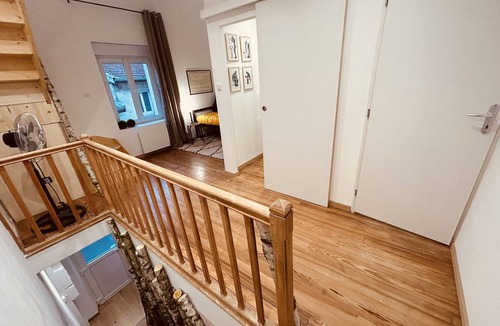 Belleville Apartment | Triplex Belleville 4 lits simples