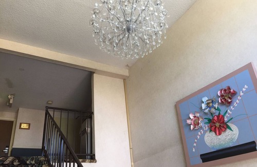 Canyon Country Hotel | Triplodge of Santa Clarita