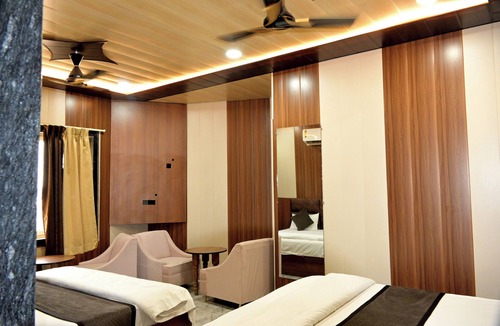 Barsana Hotel | Triveni Gest House