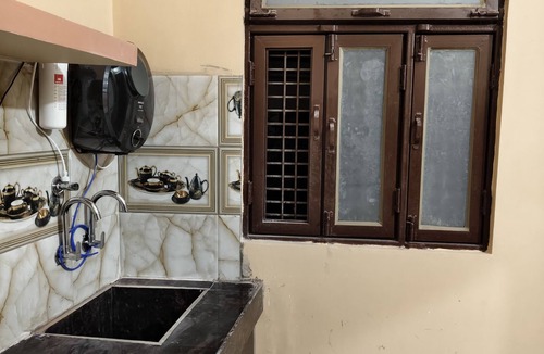 Naini House | Triveni sadan