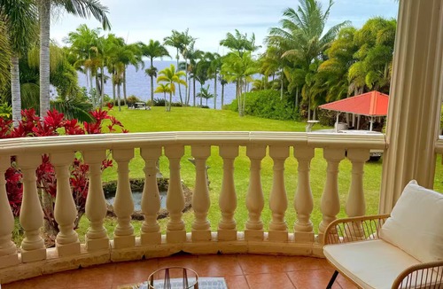 Pepeekeo Apartment | Tropical 1BR Hideaway w/Balcony near surf Beaches