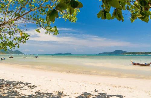 Rawai Villa | Tropical 4 BR Pool Villa Mika