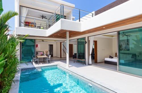 Rawai Villa | Tropical 4 BR Pool Villa Mika