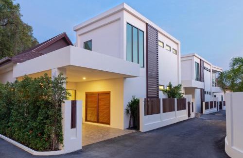 Rawai Villa | Tropical 4 BR Pool Villa Mika