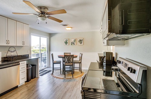 Englewood South House | Tropical Bayfront Escape w/Heated Pool & Dock!
