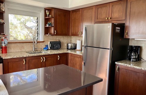 Estate Enighed Condo | Tropical Breeze @ Battery Hill: Gorgeous views, walking dist. to town!
