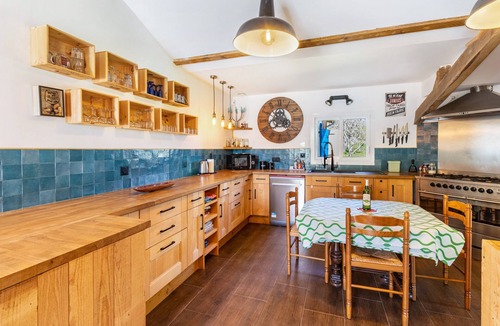 Le Fleix House | Tropical Escape in Dordogne