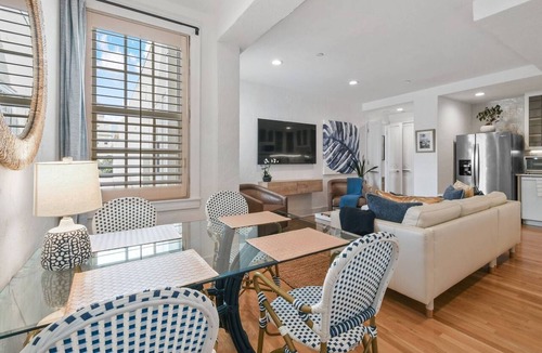 Palm Beach Condo | Tropical Getaway 2 br 3107