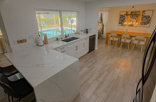 Joel House | Tropical Getaway