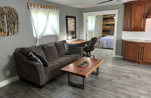 East Mesa House | Tropical Mountain Valley Casita