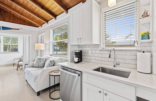 Royal Harbor Villa | Tropical Oasis for your Naples Getaway!