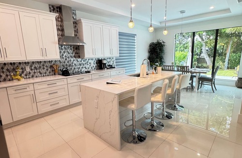 Central Naples House | Tropical Oasis! New Construction! In the Heart of Naples! PET FRIENDLY!