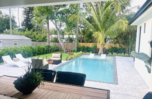 Central Naples House | Tropical Oasis! New Construction! In the Heart of Naples! PET FRIENDLY!