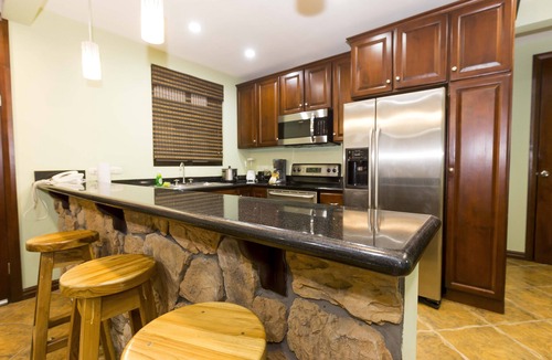 Jaco Condo | Tropical Oasis Retreat: Luxe Condo Steps from Jaco Beach & Amenities