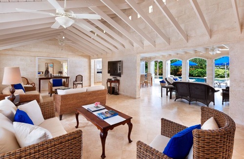 Gibbs Bay Villa | Tropical Oasis with Pool Near Beach - Todmorden