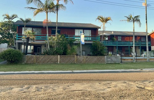 Manning Point House | Tropical paradise surrounded by glistening waters is just waiting for you