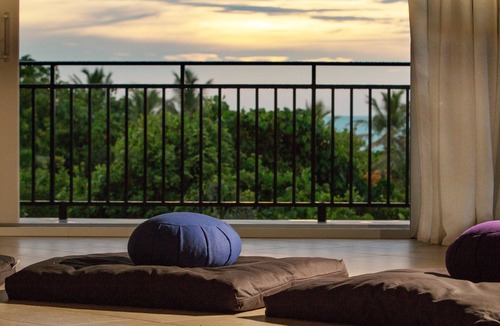 Long Bay Villa | Tropical Paradise Beach Front Penthouse + Pool SUV - Karana Penthouse