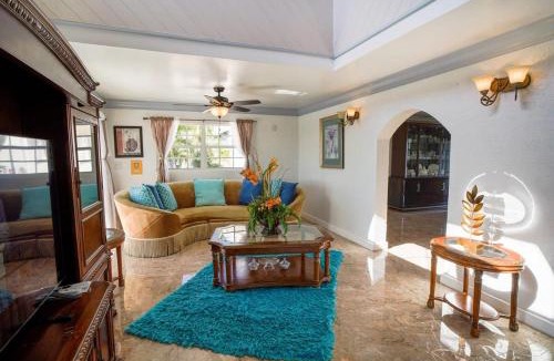 Ocean Point House | Tropical Paradise, Pool, Beaches & 360 Views