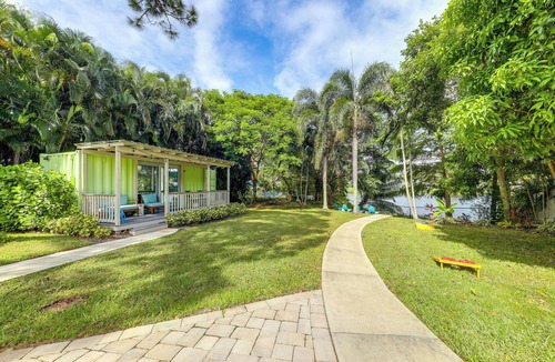 Stuart Cottage | Tropical Pool Oasis on 1/4 Acre by Downtown Stuart