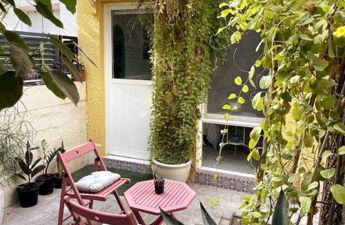 Jumeirah Apartment | Tropical Sanctuary walking distance to the beach