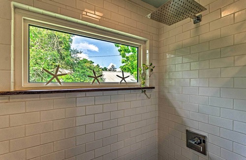 Seagrove Beach Apartment | Tropical Studio: 1/4 Mi to Public Beach Access!