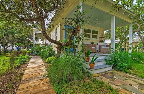 Seagrove Beach Apartment | Tropical Studio: 1/4 Mi to Public Beach Access!