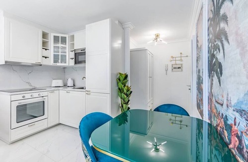 Montreux Apartment | Tropical studio with a balcony - Lake View