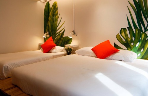 Sathorn Hostel | Tropical Summer Hostel