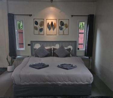 Cherngtalay Villa | Tropical Hideaway Close to the Beach