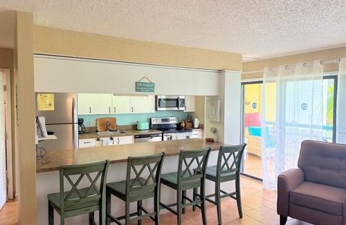Estate Golden Rock Condo | Tropical Turtle STX at Colony Cove - 2 bed/2 bath seaside condo - beach and pool