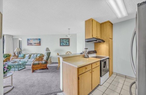 Kihei Condo | Tropical View Beachfront Condo