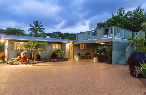 Waimanalo Beach House | Tropical Waimanalo Home