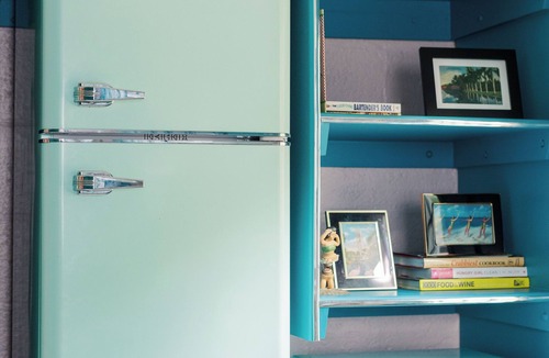 Petersburg House | Tropicana Bungalow - Retro Gem Near Fort Gregg-Adams and Old Towne