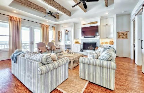Bermuda Beach House | True Beachfront 500 5 Star Reviews Stocked &
