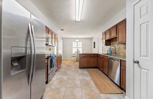 Del Rio House | *True Blue Pool Oasis* ping-pong, wi-fi, tv
