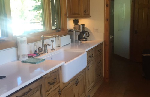 Durango House | True Colorado Log home backing to the river