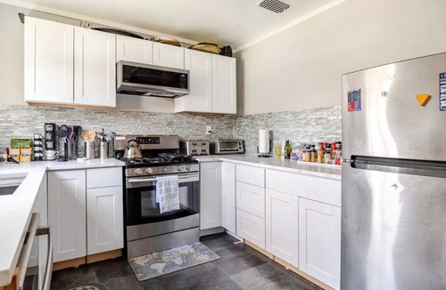 Mount Baker House | True Seattle, Mt Baker neighborhood Home 5 beds and 5 TVs