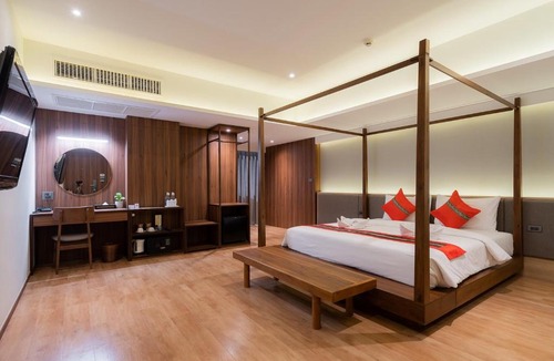 Thanon Phaya Thai Hotel | True Siam Phayathai Hotel