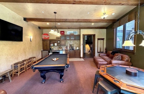 Copper Mountain House | TRUE SKI-IN/SKI-OUT; ELEVATOR; 6BR; HOT TUB; SKI ROOM; GAME ROOM; MEDIA ROOM