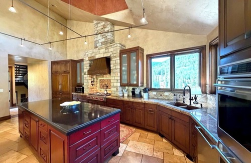 Copper Mountain House | TRUE SKI-IN/SKI-OUT; ELEVATOR; 6BR; HOT TUB; SKI ROOM; GAME ROOM; MEDIA ROOM