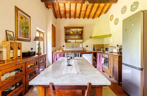 Simignano Villa | True Tuscany Siena! EntireProperty in exclusive 20P Fenced Pool A/C HotTub WiFi