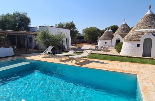 Macchia di Monte House | Trulli Sant'Oronzo: private pool, olive trees and sandy beaches at your doorstep